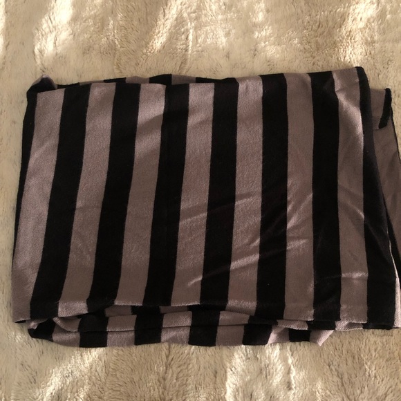 Scarf - Picture 2 of 5